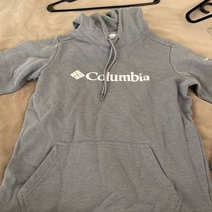 Columbia sweatshirt